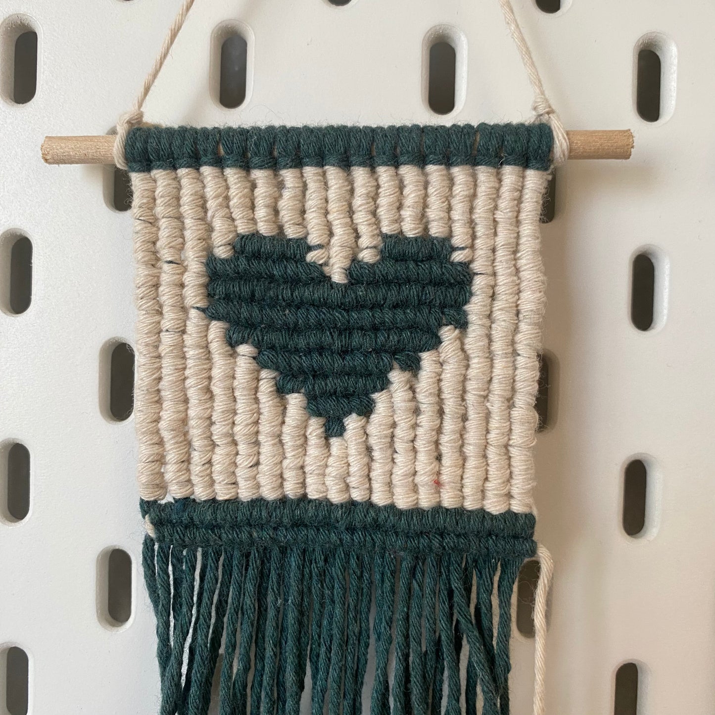 Taller de San Valentín: Corazón en Macramé | Viernes 13 de Febrero | 6 - 9 pm